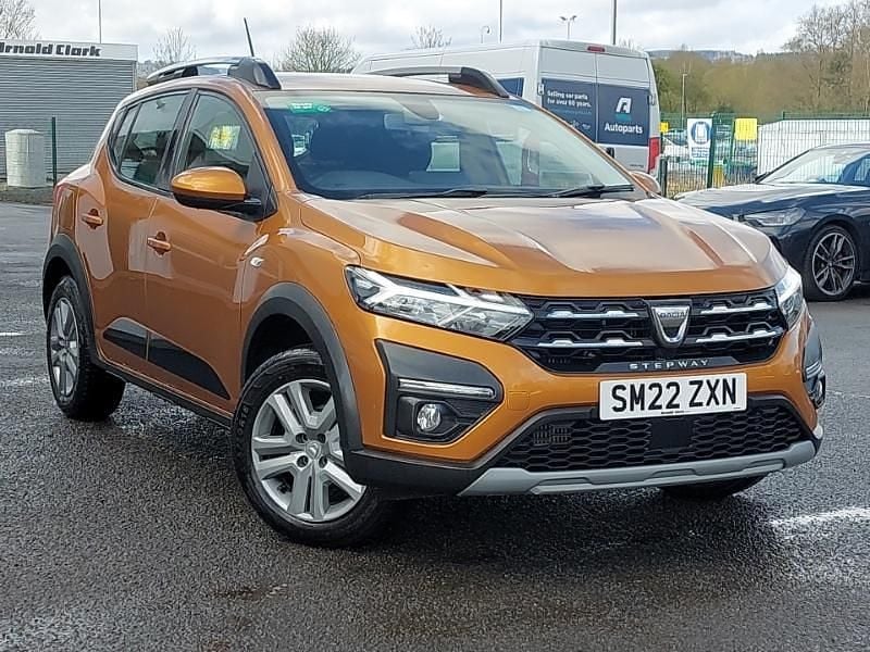 Used Dacia Sandero Comfort 91 HP (66 kW) 2022 Orange Hatchback