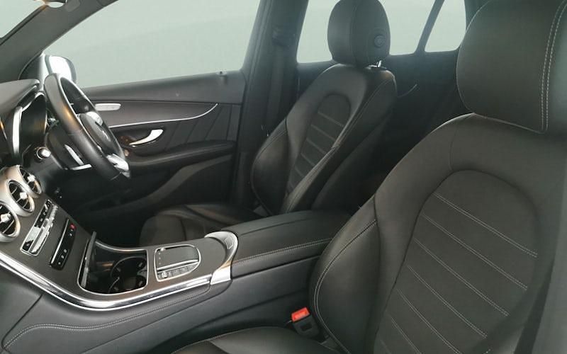 Used 2022 Mercedes GLC220 AMG line Estate | £20,907 (Good price) - Image 1/2