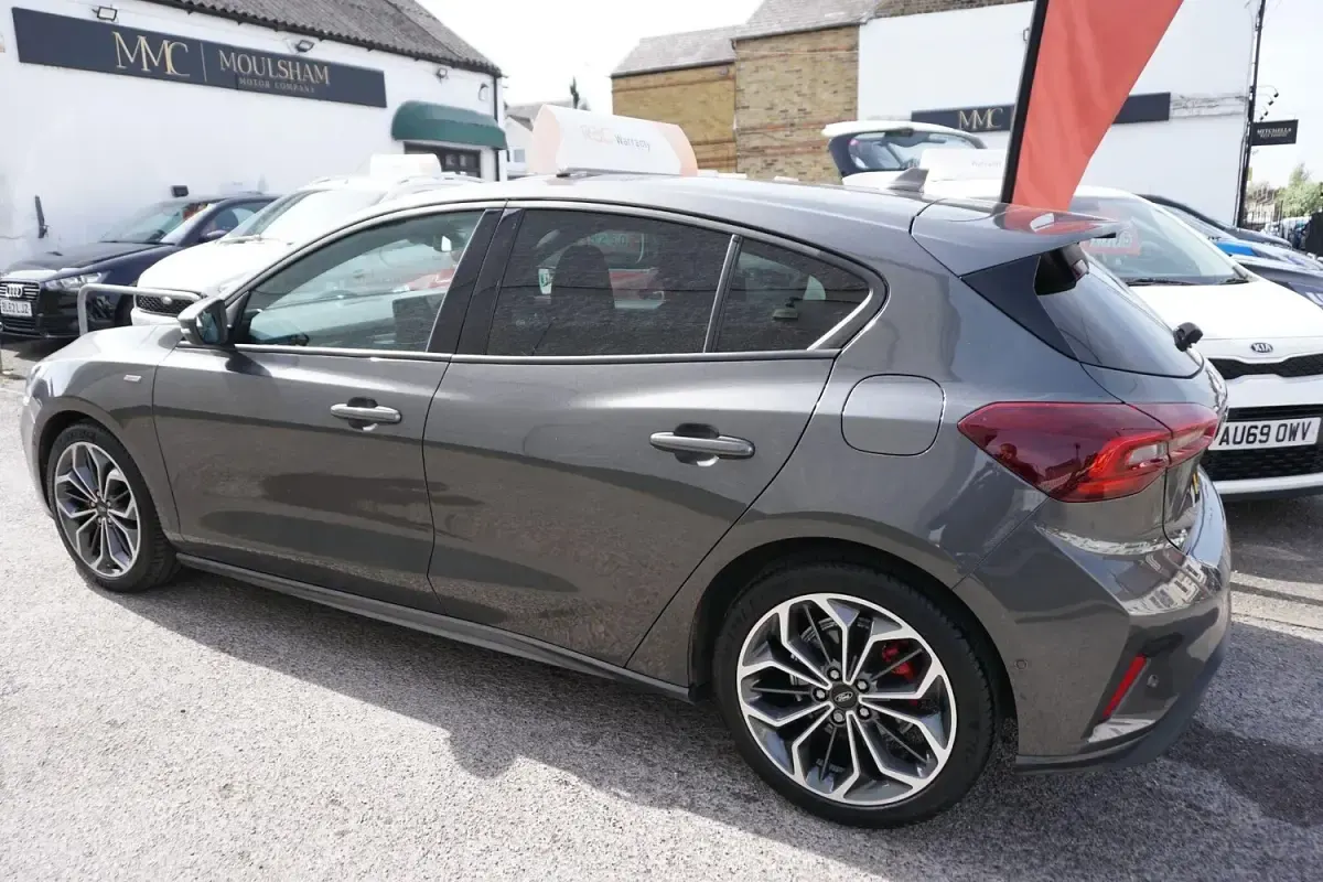 Used Ford Focus ST-Line X 2023 Grey Hatchback