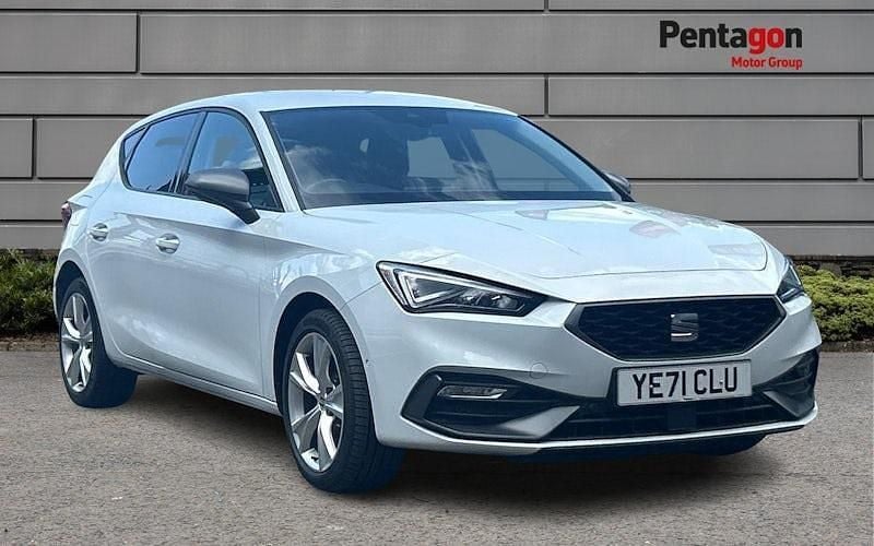Used 2024 Seat Leon FR Hatchback | £13,900 (Super price) - Image 1/4
