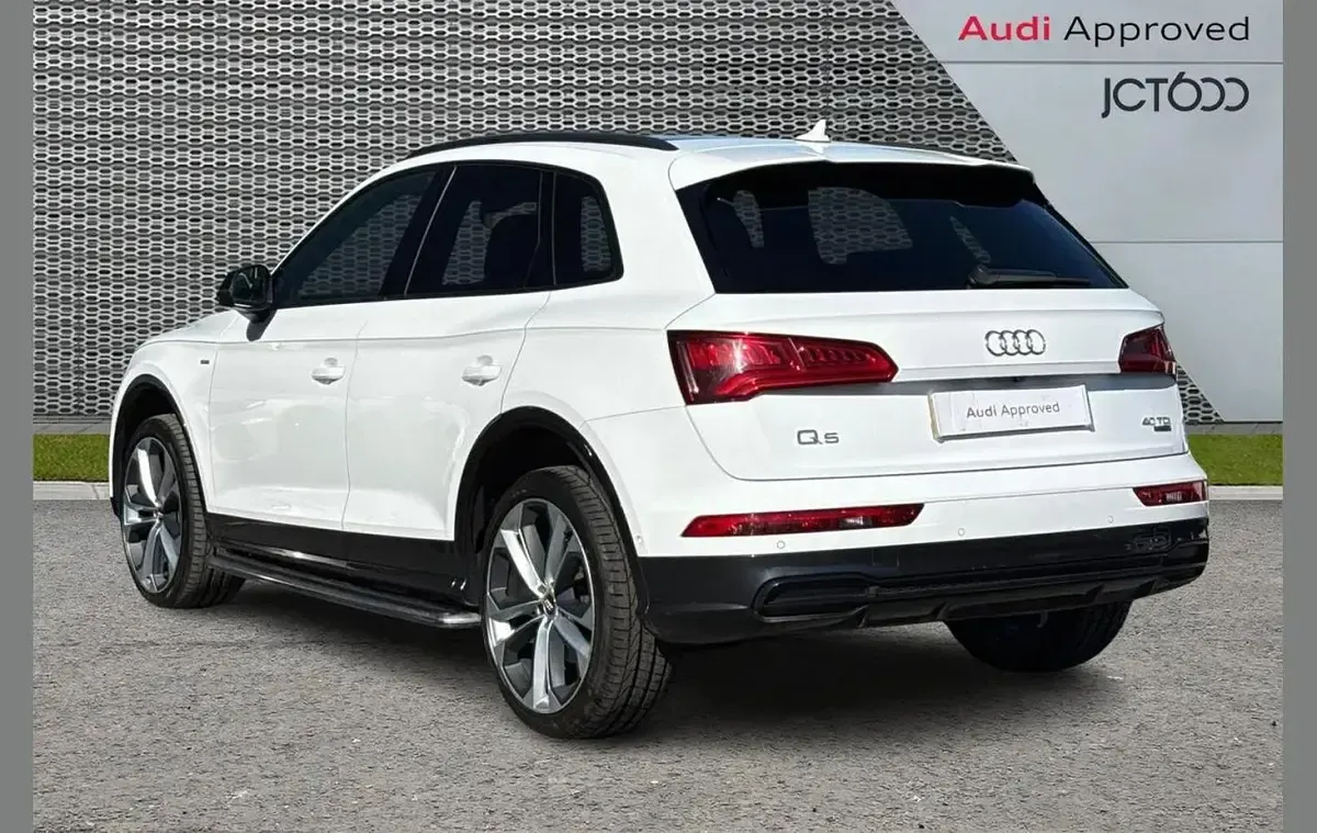 Used Audi Q5 Advanced 187 HP (137 kW) 2019 White SUV