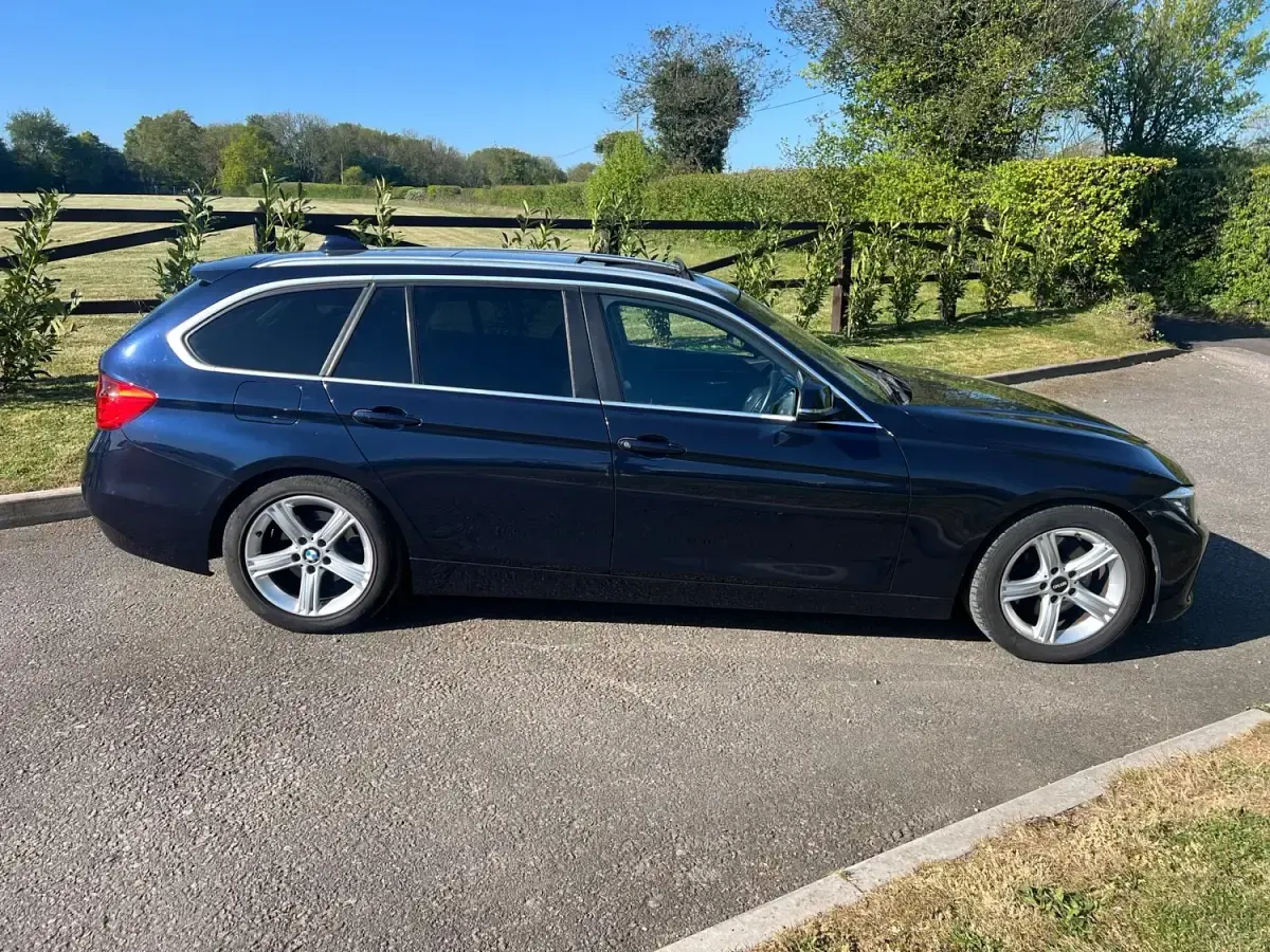 Used BMW 325 Comfort Edition 218 HP (160 kW) 2013 Blue Estate