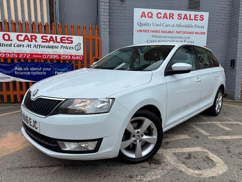 Used Skoda Rapid SE 110 HP (80 kW) 2016 White Hatchback