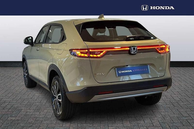Used Honda HR-V Elegance 131 HP (96 kW) 2024 Beige SUV