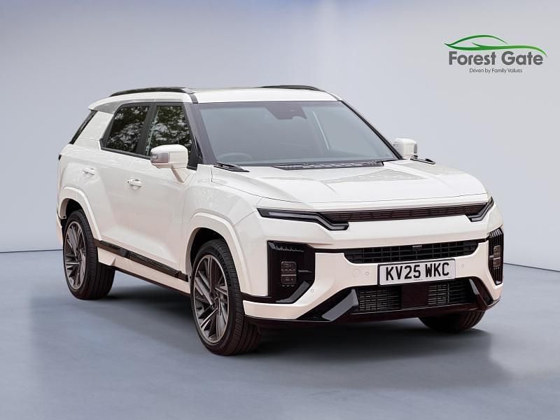 White Used 2025 Ssangyong (KGM) Actyon Estate | £31,495 (Fair price) - Image 1/4