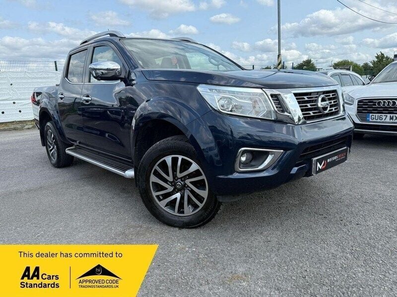 Blue Used 2018 Nissan Navara Tekna Pickup | £13,995 (Fair price) - Image 1/3
