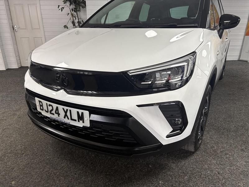 Used Vauxhall Crossland Ultimate 130 HP (95 kW) 2024 White SUV