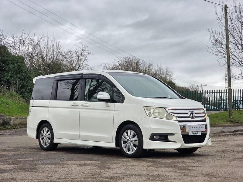 Used Honda Stepwgn 2023 White MPV