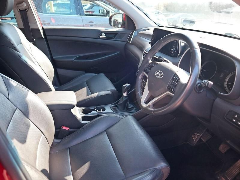 Used Hyundai Tucson Premium SE 177 HP (130 kW) 2019 Red SUV