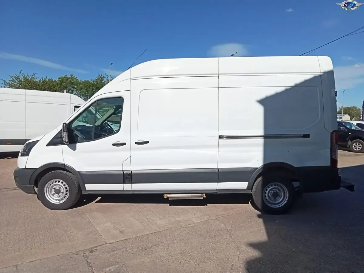 Used Ford Transit 105 HP (77 kW) 2017 White Van