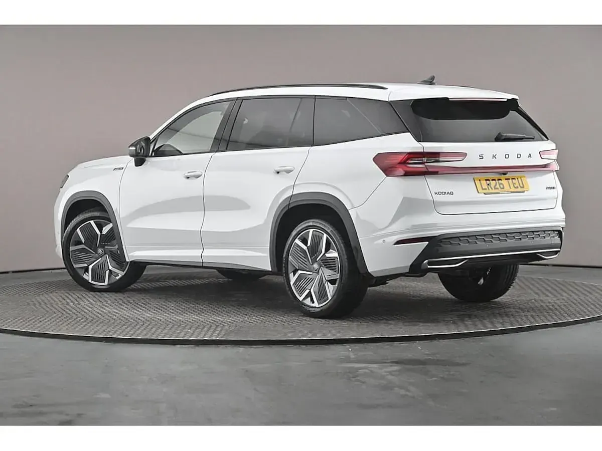 New Skoda Kodiaq SportLine 110 HP (80 kW) 2026 Moon white metallic SUV