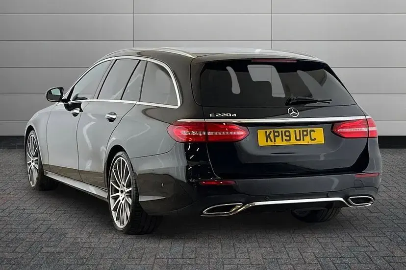 Used Mercedes E220 AMG Line Premium 194 HP (142 kW) 2019 Obsidian black Estate