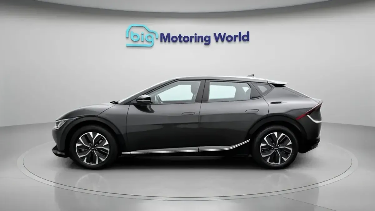 Usado Kia EV6 Air 167 kW (228 HP) 2023 Cinzento SUV