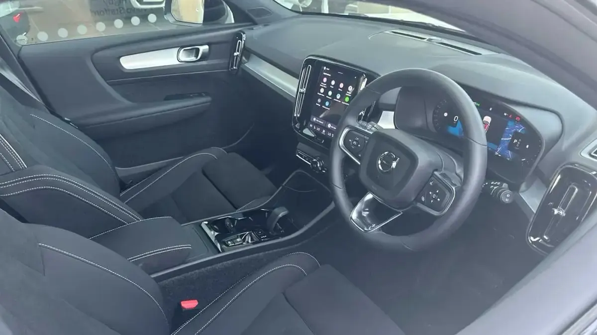 Used Volvo XC40 Plus 161 HP (118 kW) 2026 SUV