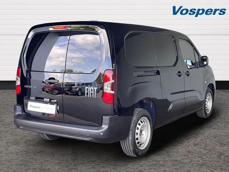 Ny Fiat Doblò 2025 Minibuss
