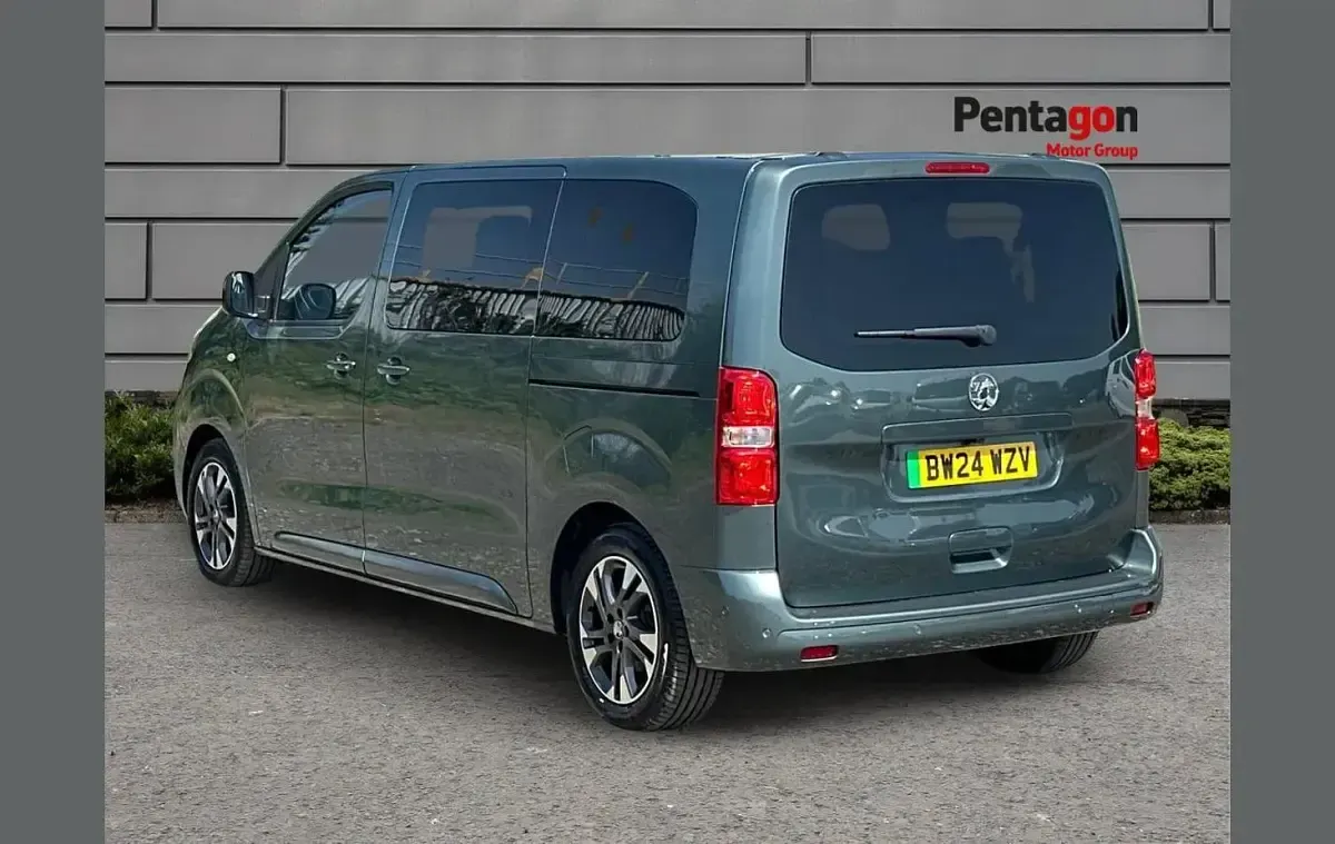 Used Vauxhall Vivaro Ultimate 100 kW (136 HP) 2024 Green MPV