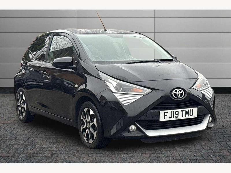 Black Used 2019 Toyota Aygo X-plore Hatchback | £8,995 (Fair price) - Image 1/3