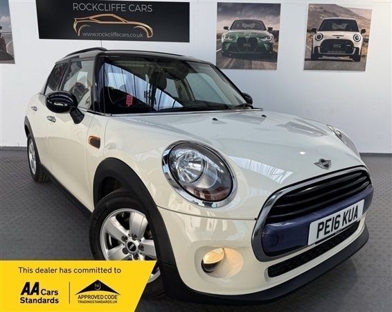 White Used 2016 Mini Cooper Hatch Hatchback | £6,690 (Good price) - Image 1/1