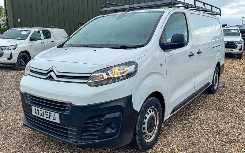 Used Citroën Dispatch 101 HP (74 kW) 2020 White MPV