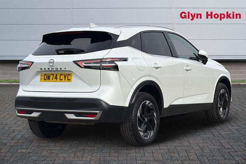 Used Nissan Qashqai N-Connecta 2024 White SUV