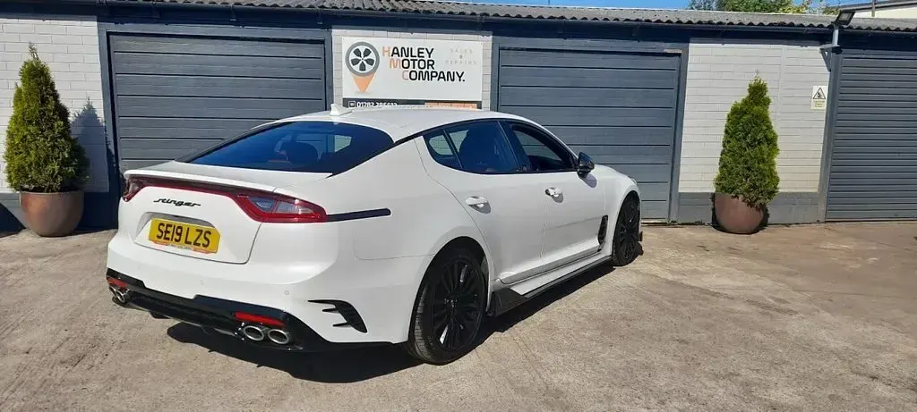 Used Kia Stinger GT-Line 244 HP (179 kW) 2019 White Hatchback