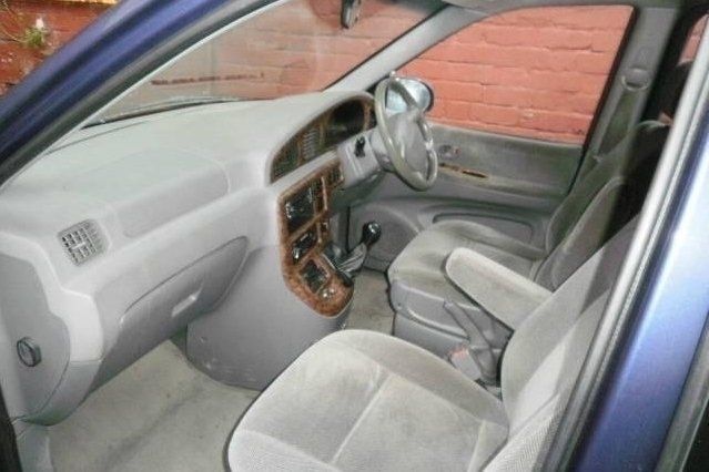 Used Kia Sedona 2002 MPV