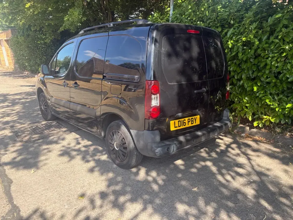 Used Citroën Berlingo 2016 Black MPV