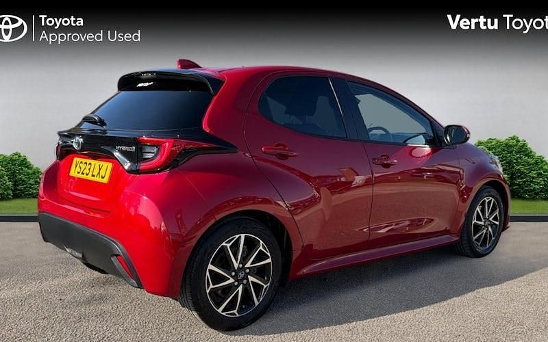 Used Toyota Yaris Hybrid Design 116 HP (85 kW) 2026 Hatchback