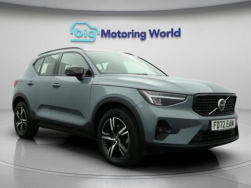 Grey Used 2022 Volvo XC40 Plus SUV | £23,700 (Fair price) - Image 1/4