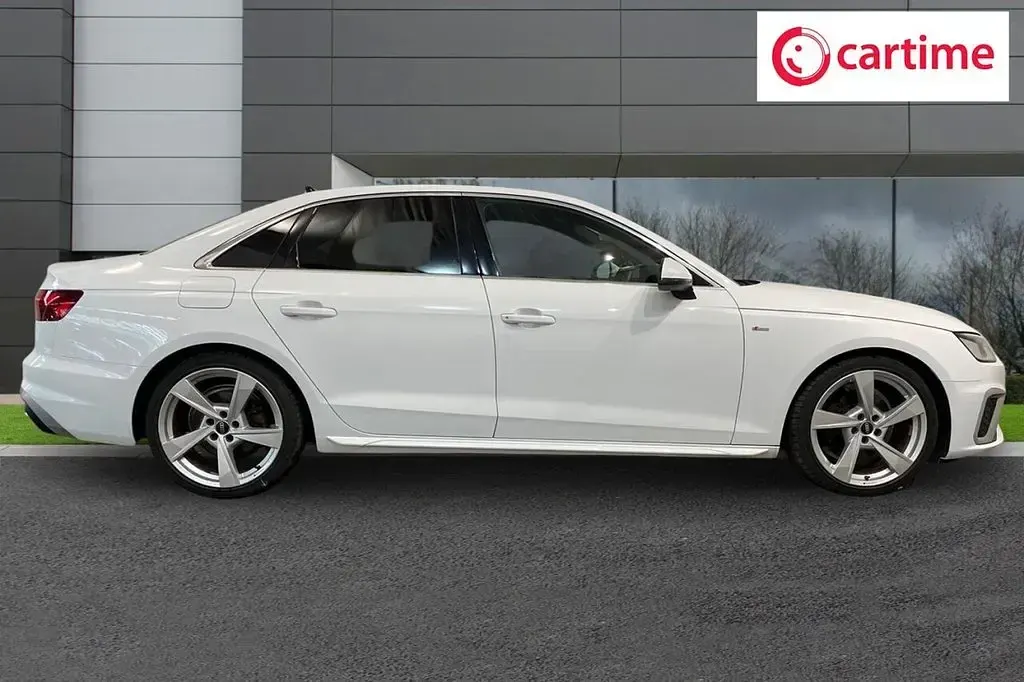 Used Audi A4 S-Line 150 HP (110 kW) 2022 White Sedan