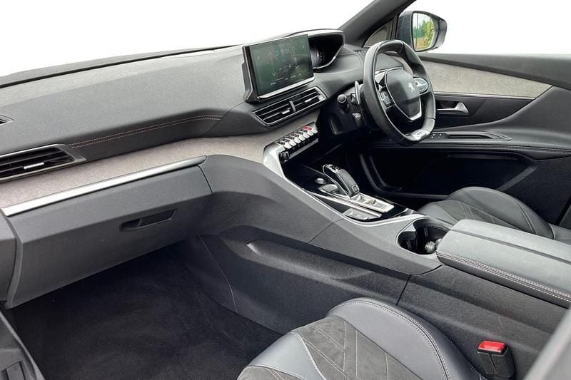 White Used 2022 Peugeot 3008 Premium SUV | £20,495 (A bit pricey) - Image 1/4