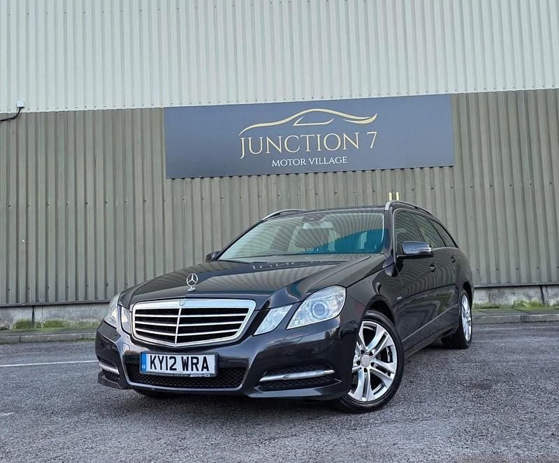 Used Mercedes E220 Avantgarde 170 HP (125 kW) 2012 Black Estate