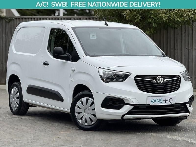 White Used 2020 Vauxhall Combo Sportive MPV | £6,345 (Good price) - Image 1/4