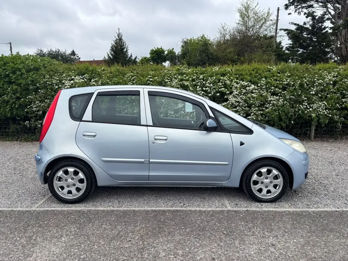 Used Mitsubishi Colt 2006 Blue Hatchback
