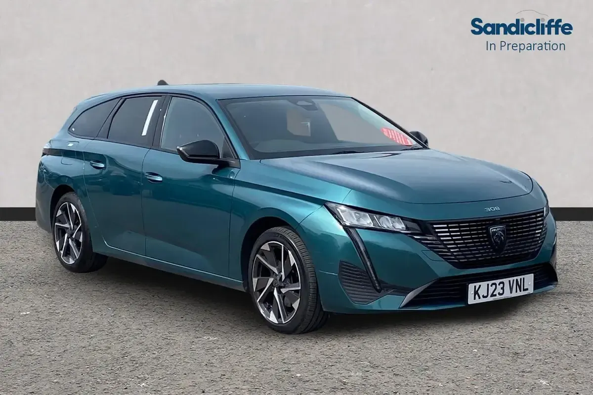 Gebraucht Peugeot 308 Allure Premium 131 PS (96 kW) 2023 Kombi