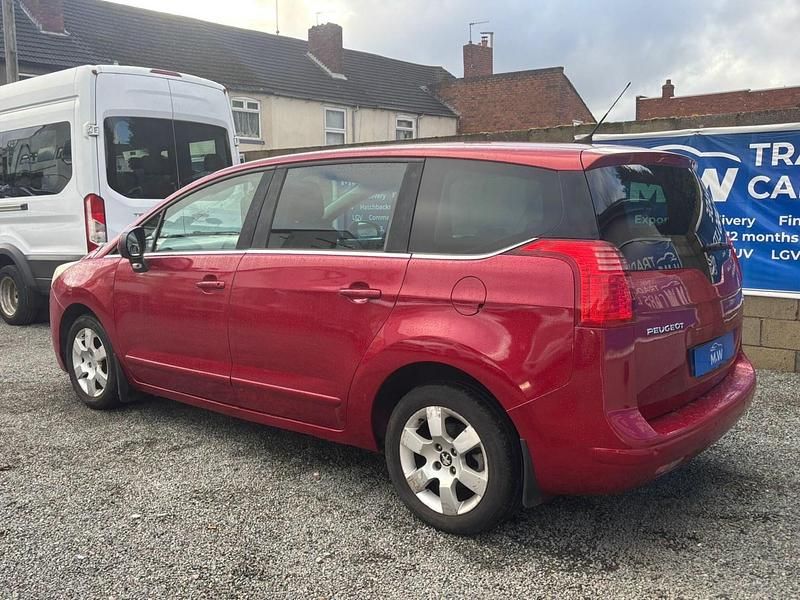 Used Peugeot 5008 Family 2012 Red MPV