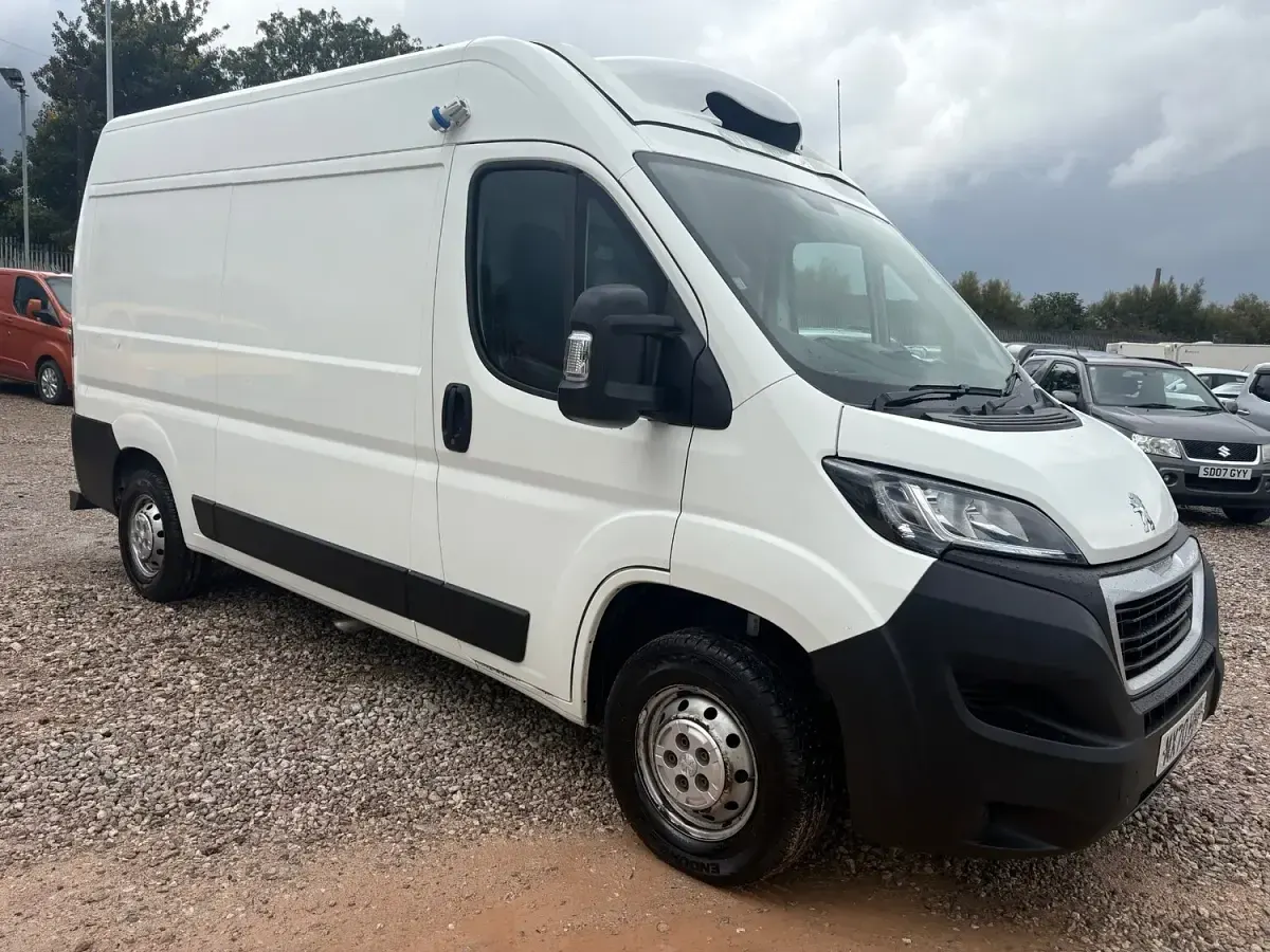 Used Peugeot Boxer 140 HP (102 kW) 2020 White Van