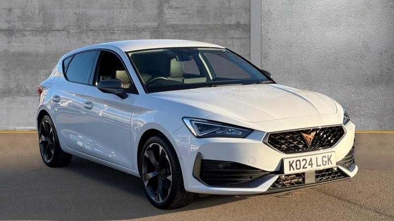 Used Cupra Leon 147 HP (108 kW) 2024 White Hatchback