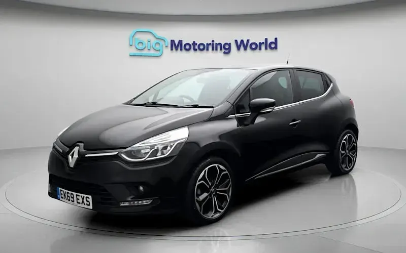 Used Renault Clio Iconic 90 HP (66 kW) 2019 Black Hatchback