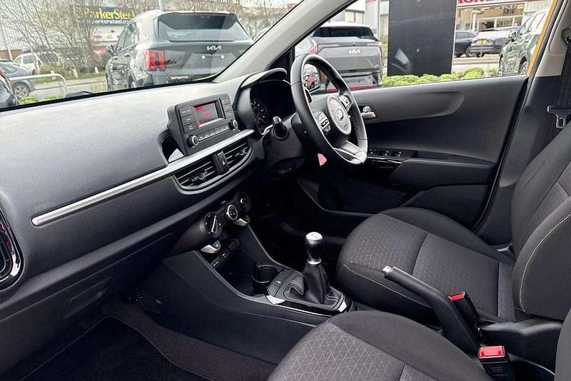 Used Kia Picanto 66 HP (48 kW) 2021 Yellow Hatchback