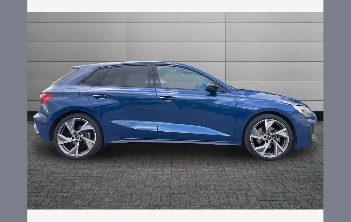 Used Audi A3 Black Edition 150 HP (110 kW) 2025 Blue Hatchback