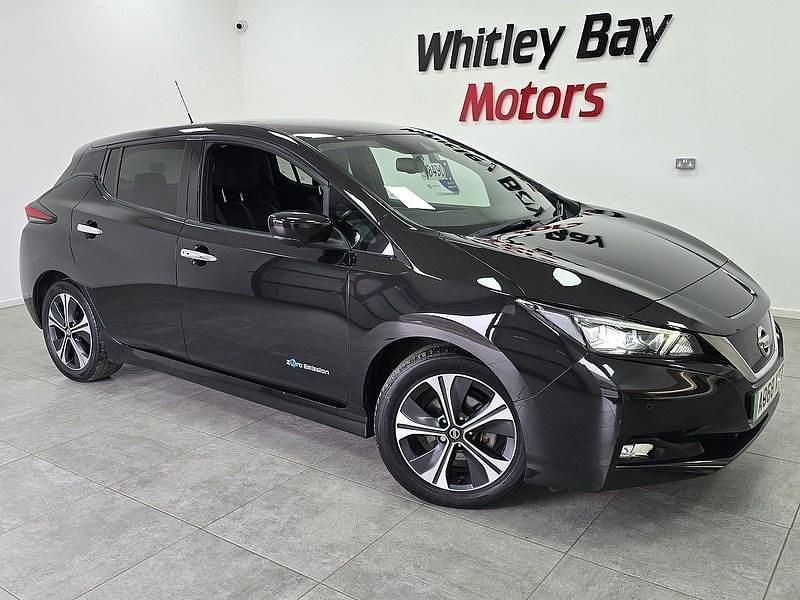 Black Used 2018 Nissan Leaf Tekna Hatchback | £8,290 (Fair price) - Image 1/4