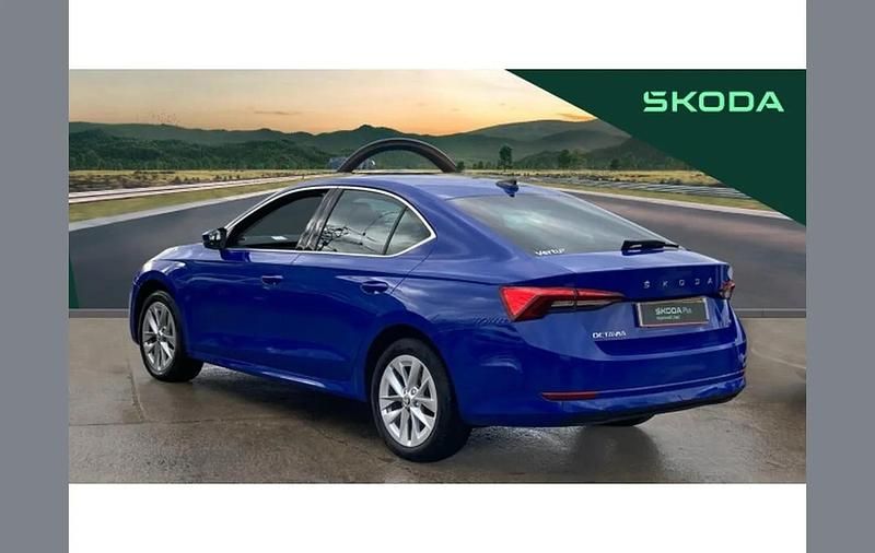 Used Skoda Octavia SE L 200 HP (147 kW) 2023 Blue Hatchback