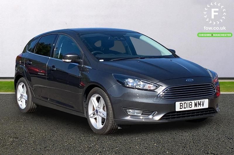Used Ford Focus Titanium 125 HP (91 kW) 2017 Grey Hatchback