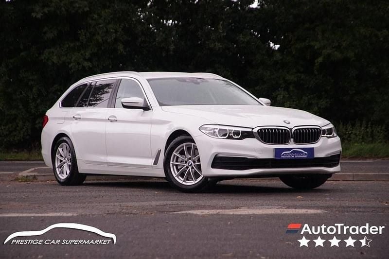 White Used 2018 BMW 520 Comfort Edition Estate | £14,299 (Super price) - Image 1/4