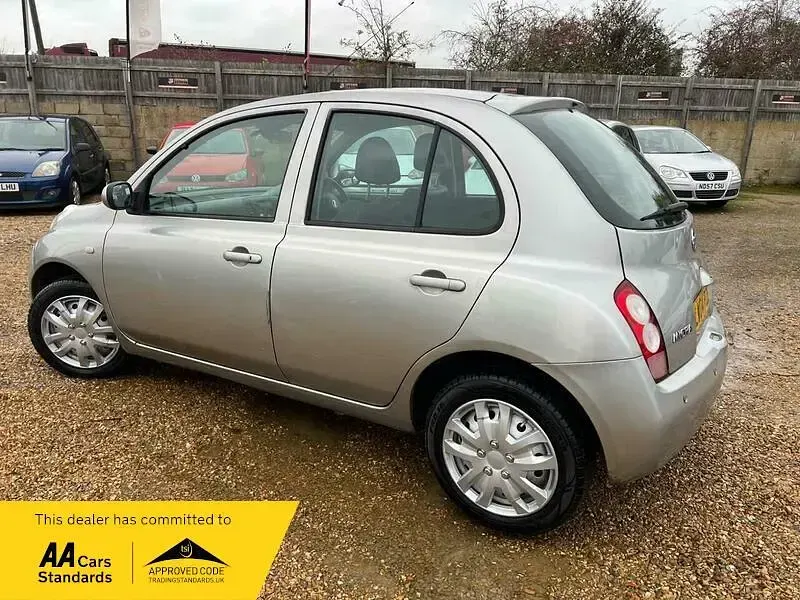 Used Nissan Micra SE 80 HP (58 kW) 2004 Silver Hatchback