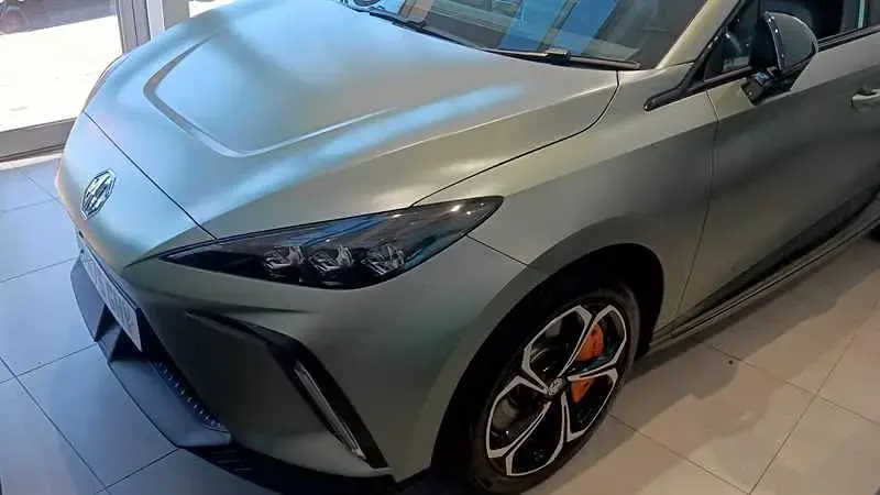 New MG MG4 EV 319 kW (435 HP) 2026 Green Hatchback