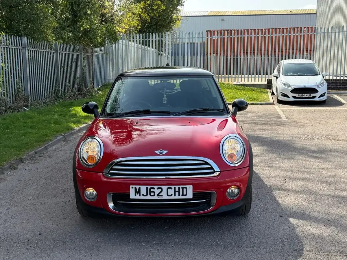 Usado Mini Cooper Hatch 2012 Rojo Utilitario