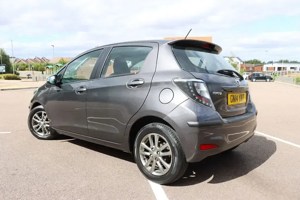 Used Toyota Yaris 2014 Grey Hatchback