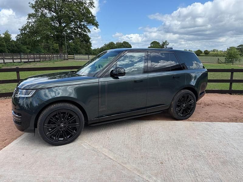 Green Used 2024 Land Rover Range Rover Autobiography SUV | £109,995 (Expensive) - Image 1/4